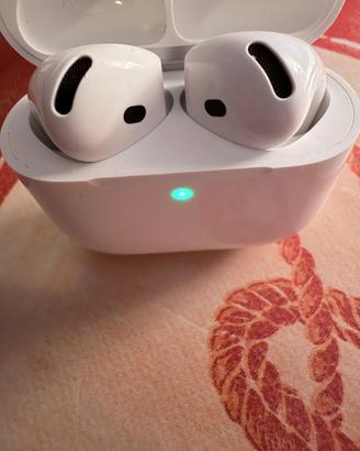 Apple AirPods 4 ANC