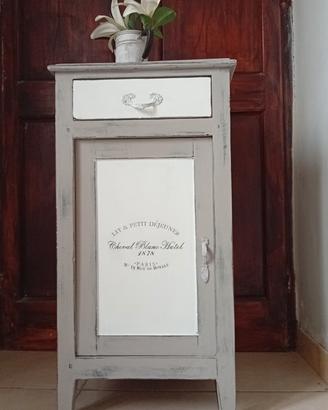 Mobiletto Shabby chic 