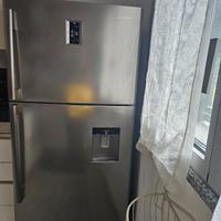 frigorifero con dispenser