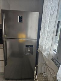 frigorifero con dispenser