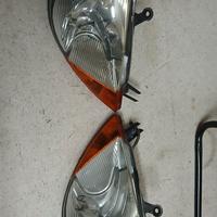 coppia fari macchina Ford ka 