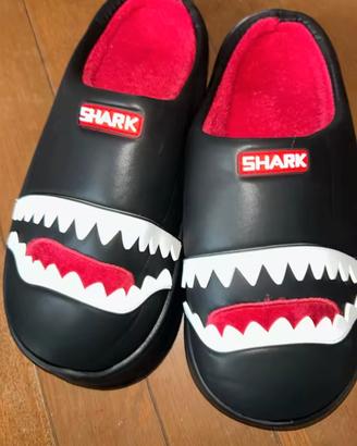 pantofole invernali  shark