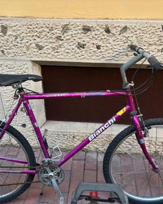 Bicicletta Bianchi color viola