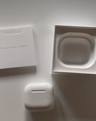 Apple AirPods 4 Anc Cancellazione Rumore E Cover