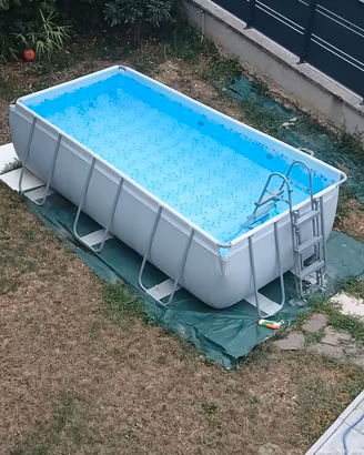 piscina fuori terra.