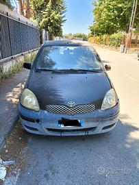 Toyota Yaris 2004