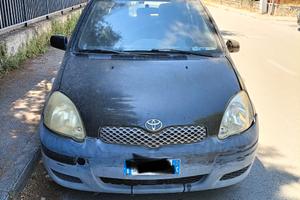 Toyota Yaris 2004