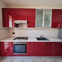 Cucina lineare completa Rossa