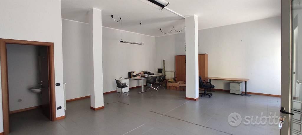 Immobile di 74 m² con 1 locale a Seregno - Altro