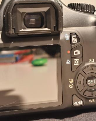 Canon reflex EOS 1100d con obiettivo tomron 55-200