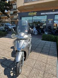HONDA SH 300 i TUTTO INCLUSO ANCHE PASSAGGIO! MI