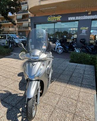 HONDA SH 300 i TUTTO INCLUSO ANCHE PASSAGGIO! MI