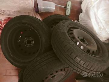 4 cerchi in ferro Fiat grande punto