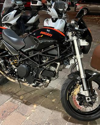 Ducati Monster S2R