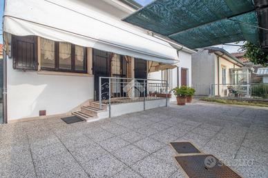 PORZIONE DI BIFAMILIARE A CESENATICO