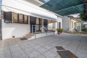 PORZIONE DI BIFAMILIARE A CESENATICO