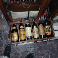 Antiche Bottiglie di vino da collezione 