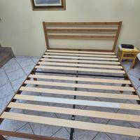 Letto matrimoniale in legno