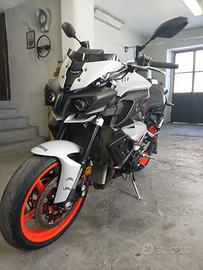 Yamaha MT10 