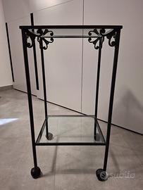 Carrello in ferro battuto artigianale.