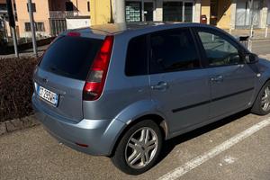 ford fiesta 1.2  neopatentati