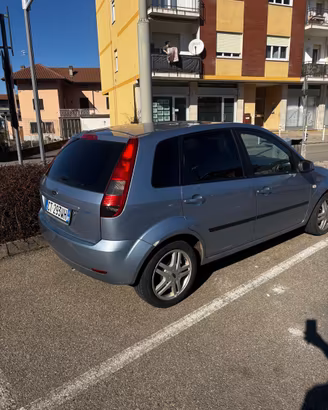 ford fiesta 1.2  neopatentati