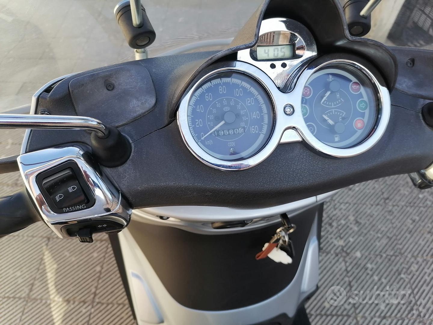 Piaggio Beverly 250 - Moto e Scooter In vendita a Taranto