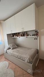Letto con armadio ponte