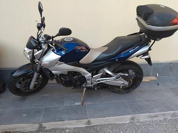 SUZUKI GSR 600 UNICO PROPRIETARIO