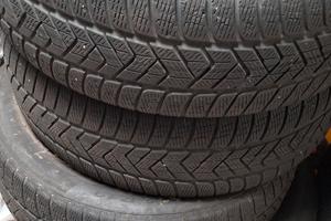 4 pneumatici Pirelli Scorpion Invernali