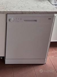 LAVASTOVIGLIE BEKO come nuova