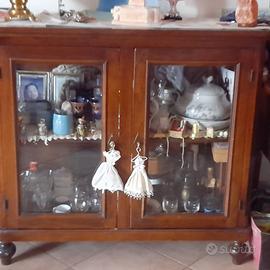Mobile con vetrinette per sala
