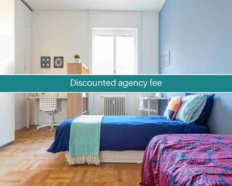 Stanza in appartamento di 75 m² a Milano