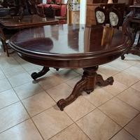 antico tavolo a baffo