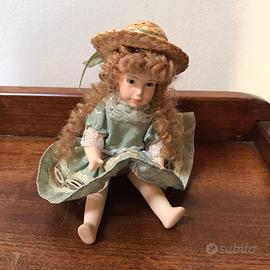 Bambola di porcellana collezionismo