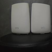 Orbi Netgear Router  con Satellite -Mesh.