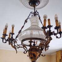 Lampadario classico.