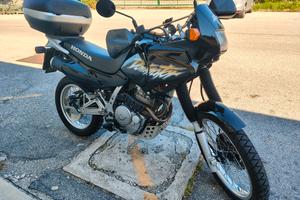  Honda Dominator