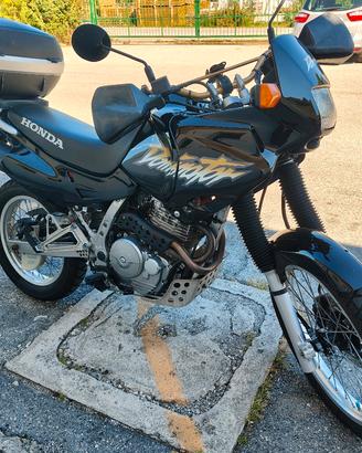  Honda Dominator