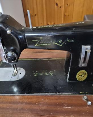 Macchina da cucire vintage Zeus