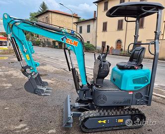 Miniescavatore CLM 312 motore Kubota
