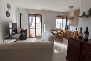 Ampio trilocale con terrazza
