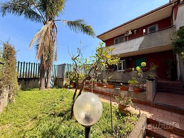 Villetta a schiera di 180 m² con più di 5 locali e