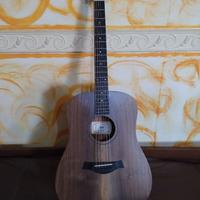 Chitarra acustica Taylor