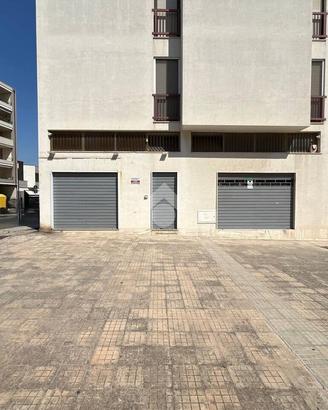 NEGOZIO A BRINDISI