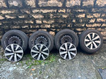 Gomme 185/65 R15 + cerchi e copricerchi Renault