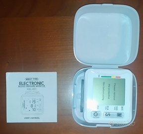 Tensiometro/misuratore di pressione da polso