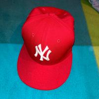 Cappellino new york rosso