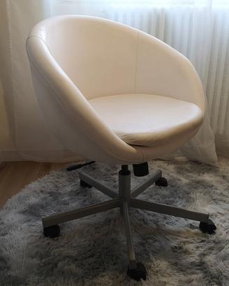 Poltrona design girevole similpelle bianca