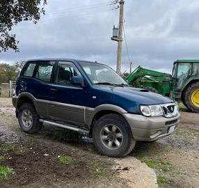 Nissan terrano II 2.7
